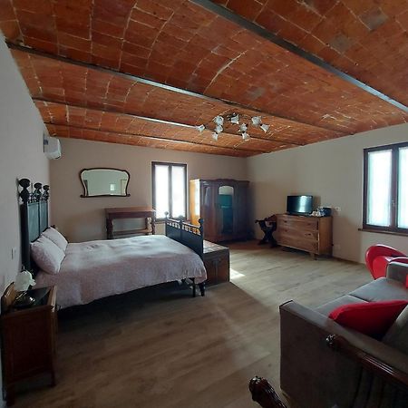 Moon Garden Villa Mongardino ภายนอก รูปภาพ
